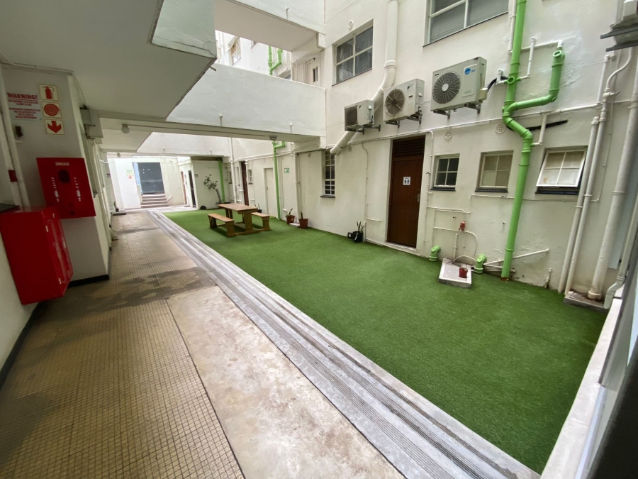 To Let 1 Bedroom Property for Rent in Cape Town City Centre Western Cape